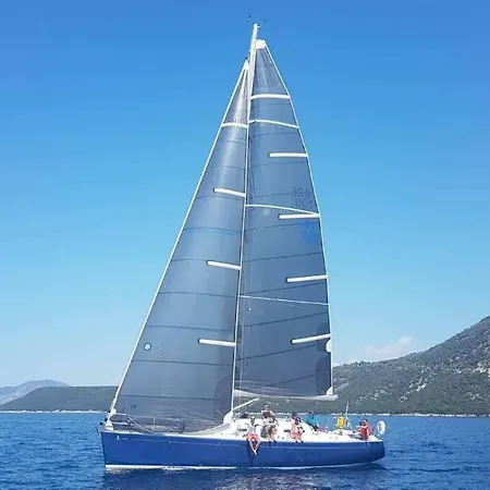 Cleopatra Sailing *